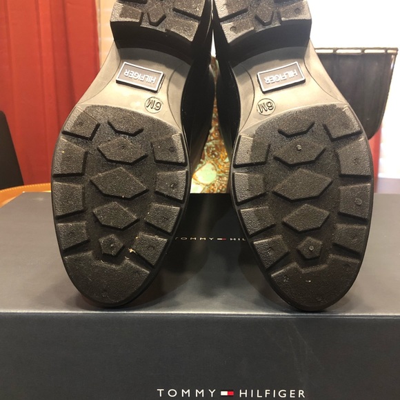 New Tommy Rain Boots - Picture 4 of 6